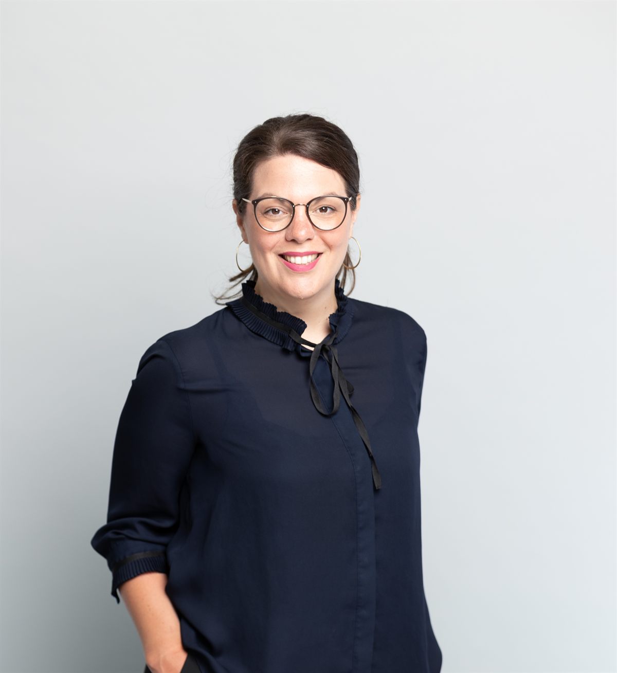 Porträt von Prof. Dr. Sabrina Schell